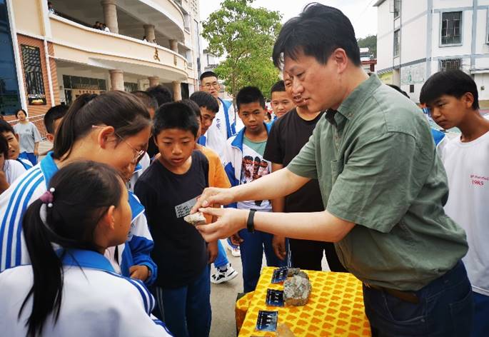 伟德源自英国始于1946